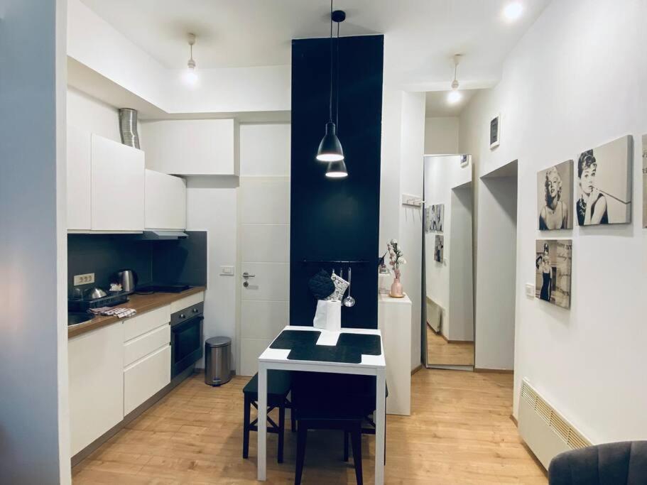 Studio M Apartment Zagreb Luaran gambar